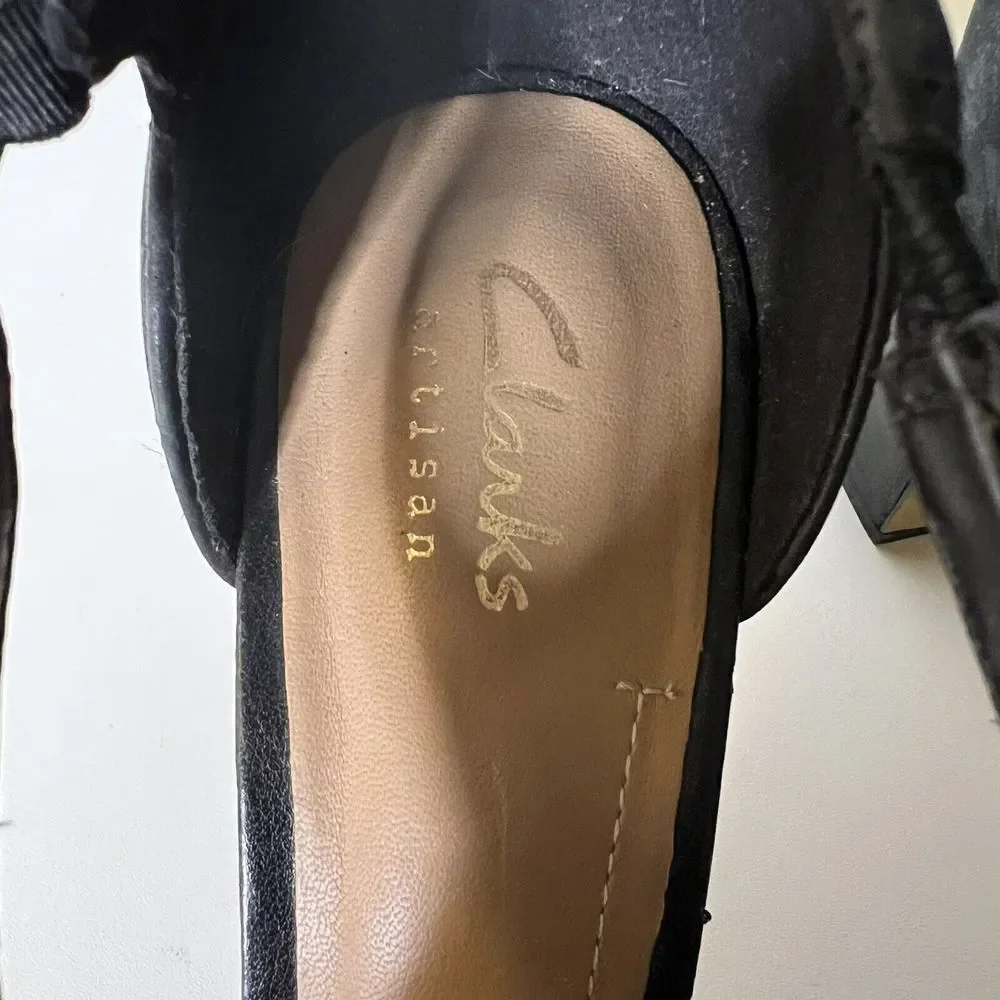 Clarks Artisan Jenness Energy Black Suede Peep Toe Platform Heeled Sandal Size 9